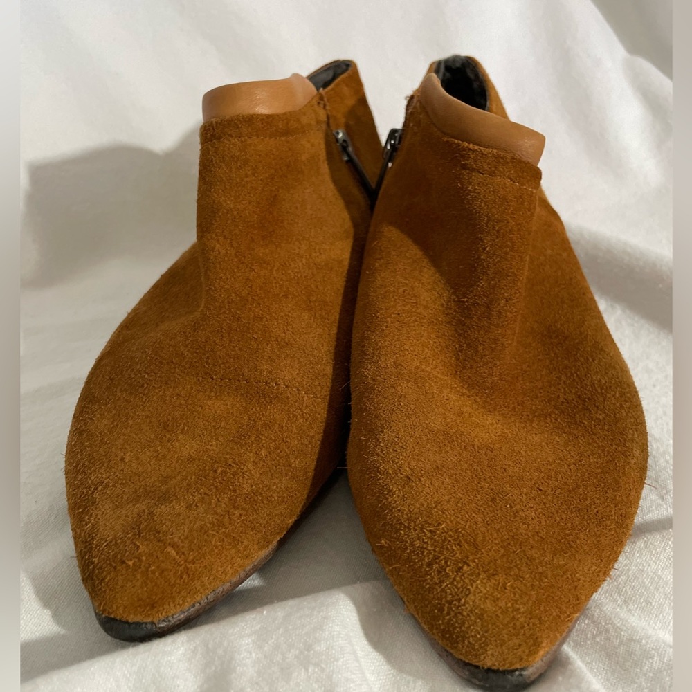 VINCE CAMUTO Brown Suede Ankle Boots